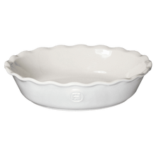 Emile Henry USA Modern Classics Pie Dish Modern Classics Pie Dish Ovenware Emile Henry = Sugar Product Image 2