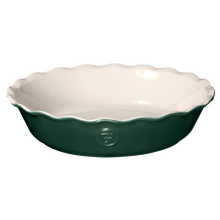 Emile Henry USA Modern Classics Pie Dish Modern Classics Pie Dish Ovenware Emile Henry = Evergreen  Product Image 7