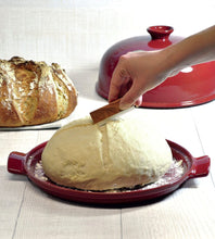 Emile Henry USA Bread Cloche Bread Cloche Bakeware Emile Henry = Burgundy Product Image 10